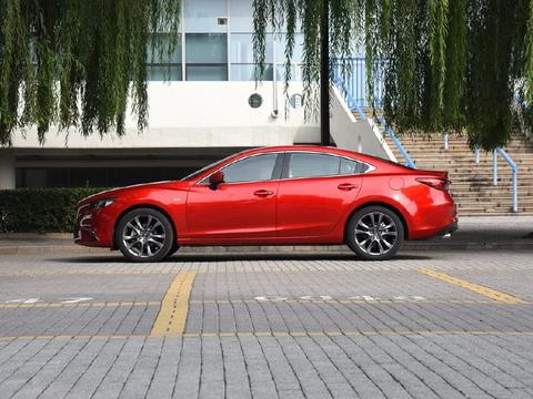 凯美瑞对手来了，新马6油耗5毛，仅售17万，这下BBA都慌了