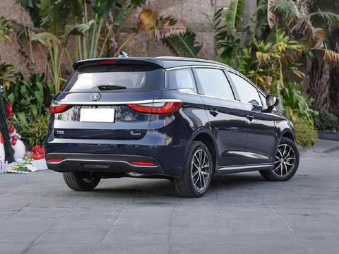 比亚迪厉害了，新车由奥迪设计师操刀，逼格完胜Q5，仅售8万