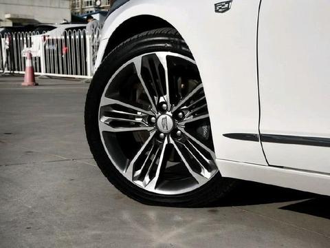 D级车里的颜值王！配置媲美7系和A8售价良心却因“套娃脸”不火