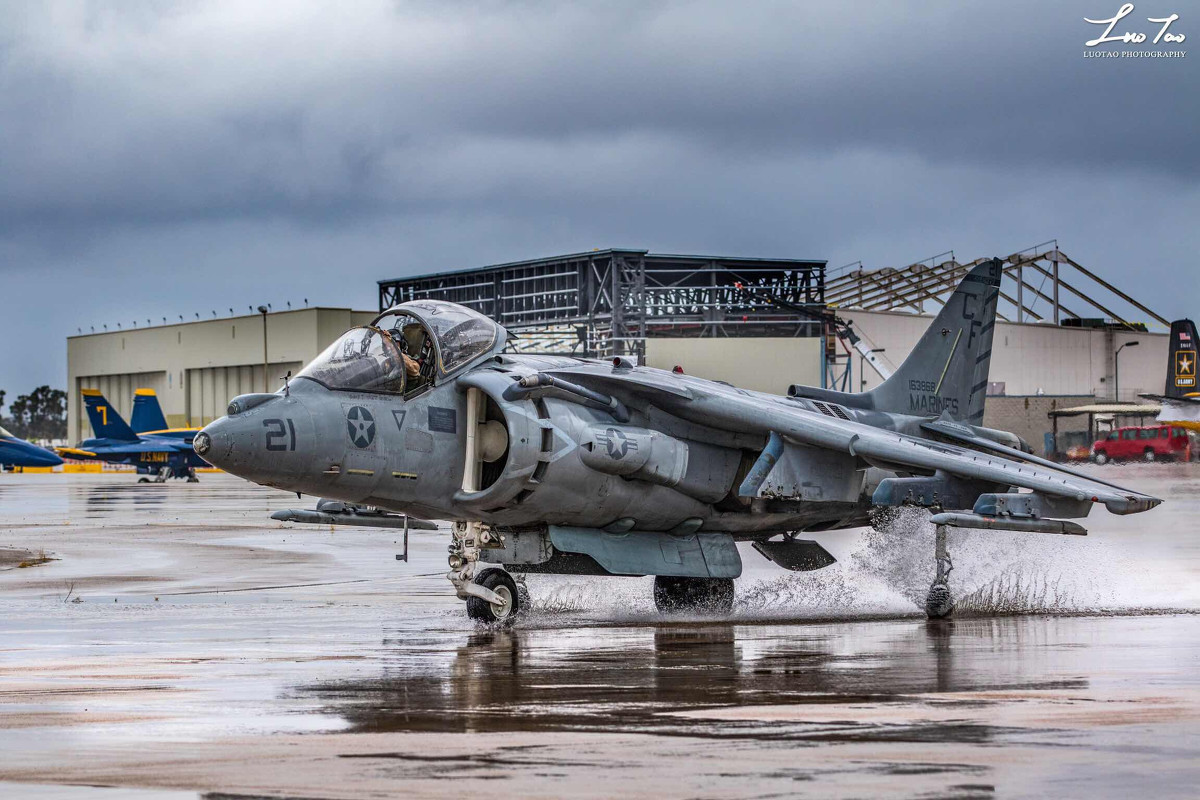 英国鹞\/海鹞垂直起落战斗机,马岛战争中一战成名,但还是退役了