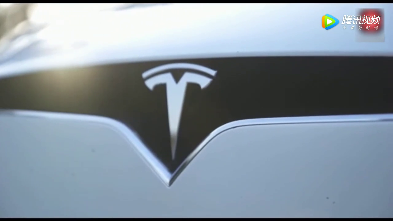 看完奥迪SQ7和特斯拉SUV的直线加速对比，才知道电动车差距