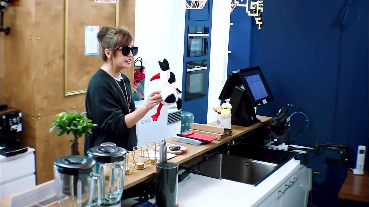 赵薇的火腿一万五一个,太贵买不起,复读鸡才几