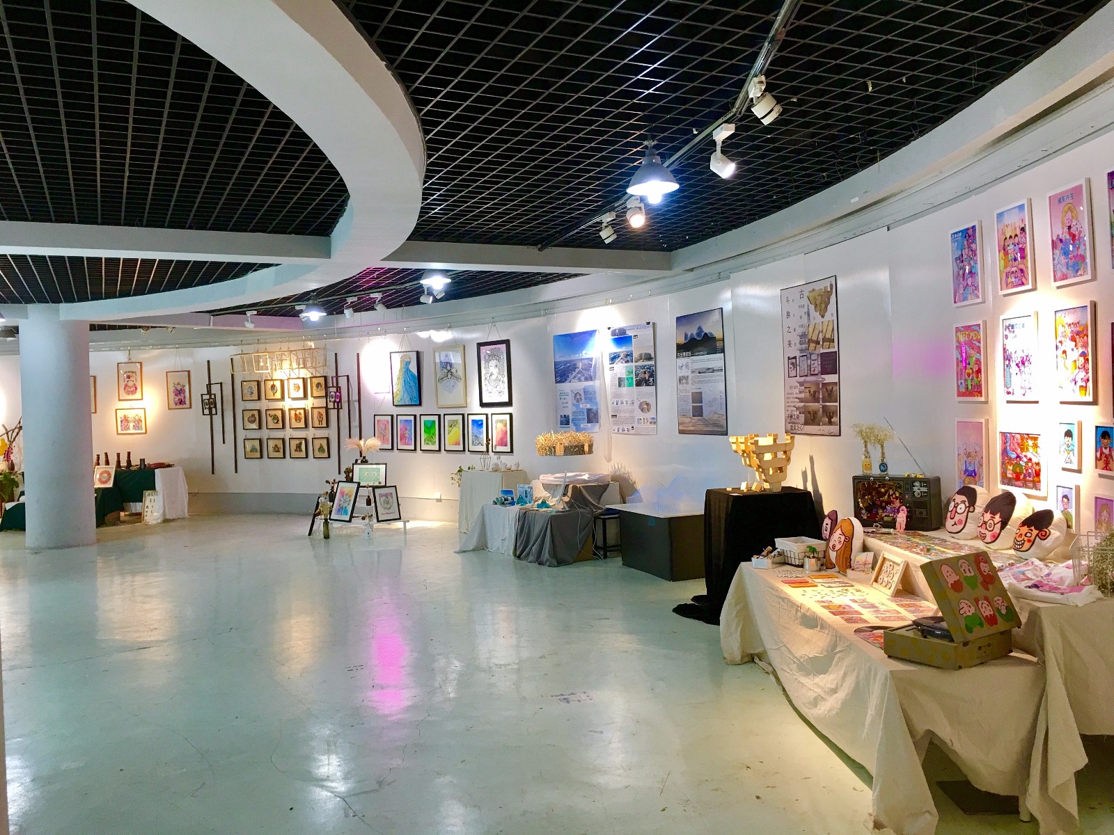 空·灵 湖北工业大学2018艺术设计学院本科毕