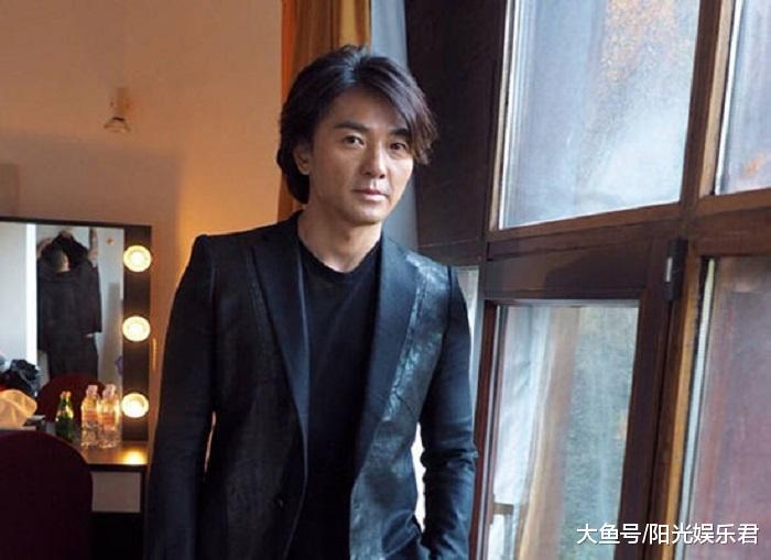 曾跟陈小春出演《古惑仔》走红, 如今两人的差距可不