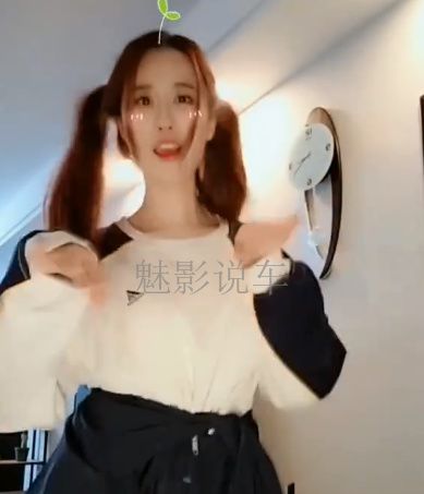 本以为轩子巨2兔的丸子头很萌,直到看见双马尾,网友:妙啊