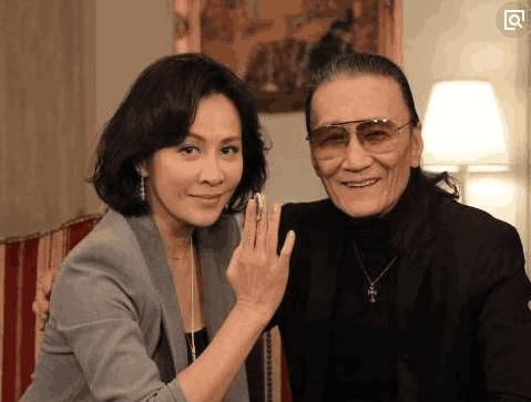 刘德华歌词中“四哥发哥”是谢贤周润发，“一哥和三哥”是谁呢？