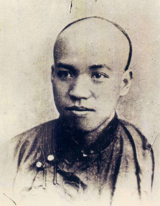 梁启超被西医误诊丢了一个肾,鲁迅却站出来誓