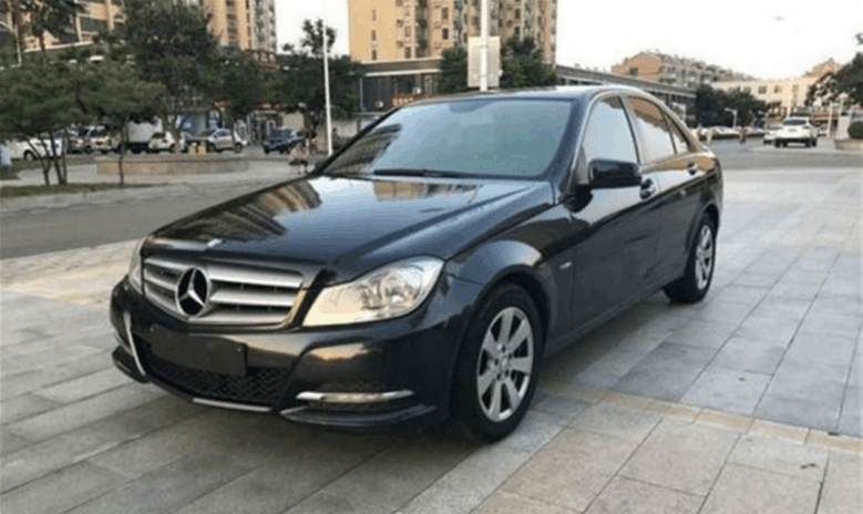 落地价33万, 现在只需14万, 外观时尚有档次, 还买啥卡罗拉