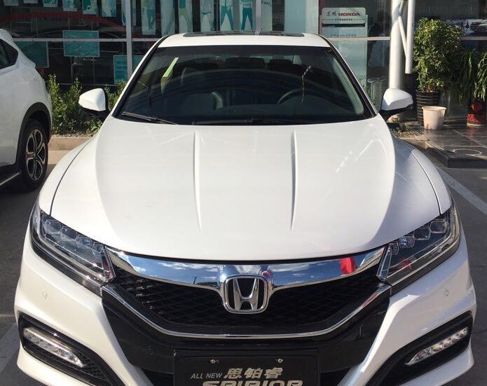 比雅阁定位高, 轿跑范颜值不输大众CC, 实拍本田思铂睿