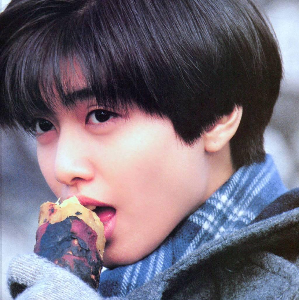 她的杉菜甩沈月一条街!靠短发红遍全日本,43岁