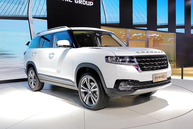 国产“路虎揽胜”上市，搭三菱发动机，配1.5T不足9万，不是众泰