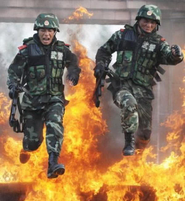 解放军训练胆量的六种方法,一种比一种残酷,你能接受哪几种