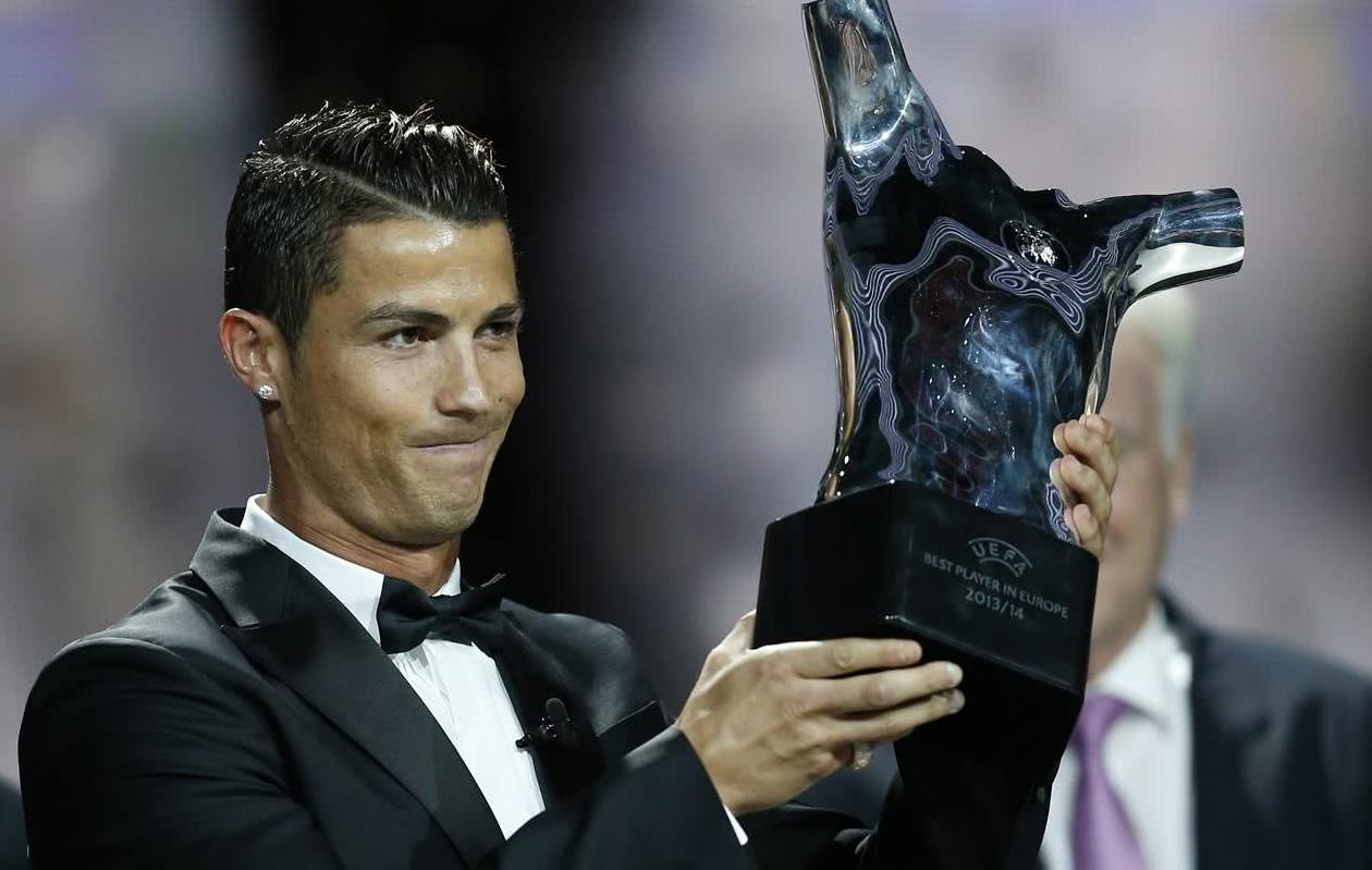 人走钱留下!西班牙警告C罗老实补税,这个国家