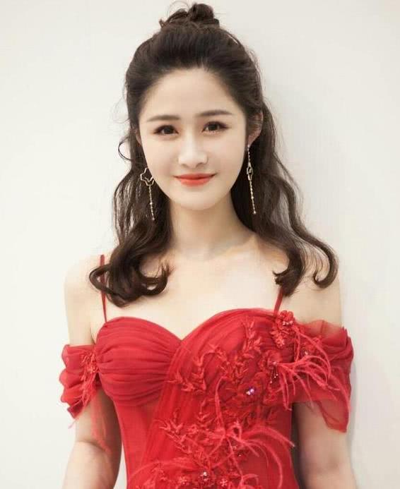 谢娜性感内衣图片_谢娜性感内衣内裤照