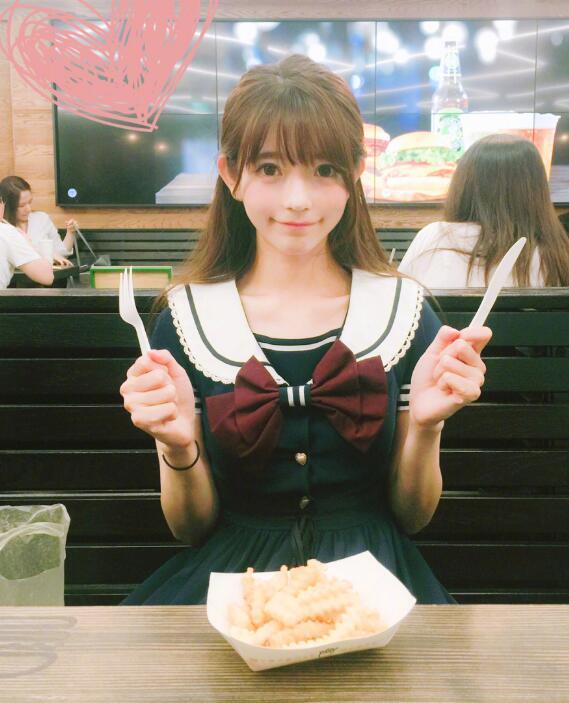 韩国第一美少女MG斗鱼直播首秀,网友一致评论