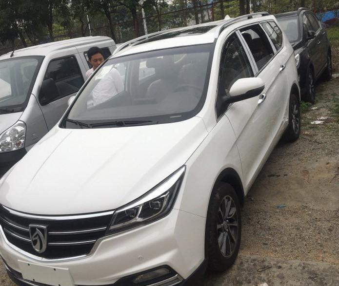 90后小伙花8.5万买辆宝骏730, 直言比五菱荣光上档次