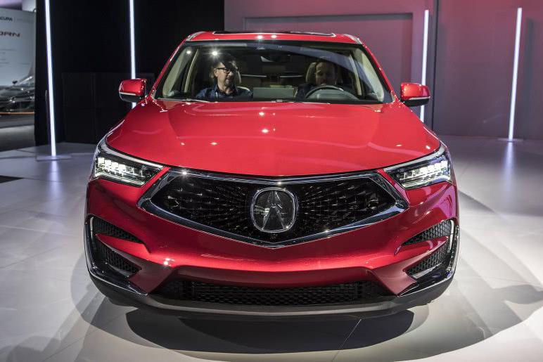 全新讴歌RDX量产实拍，标配全时四驱+10AT，30万挑衅BBA？