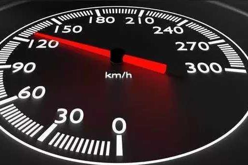 盘点奔驰“失控”事件中那些会导致交通违法的行为