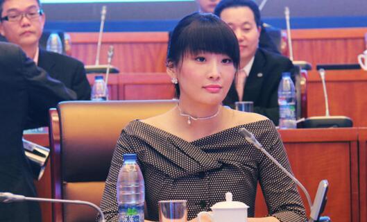 99%的富二代都不敢追的富家女 座驾仅值60万