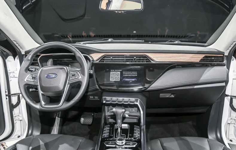 福特全新SUV震撼来袭,搭载1.5T+CVT,网友:福特终于觉醒了!