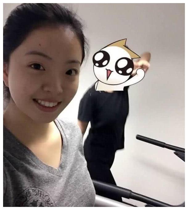 华谊千金王文也晒近照“又变脸”,对比之前大有变化,有钱任性