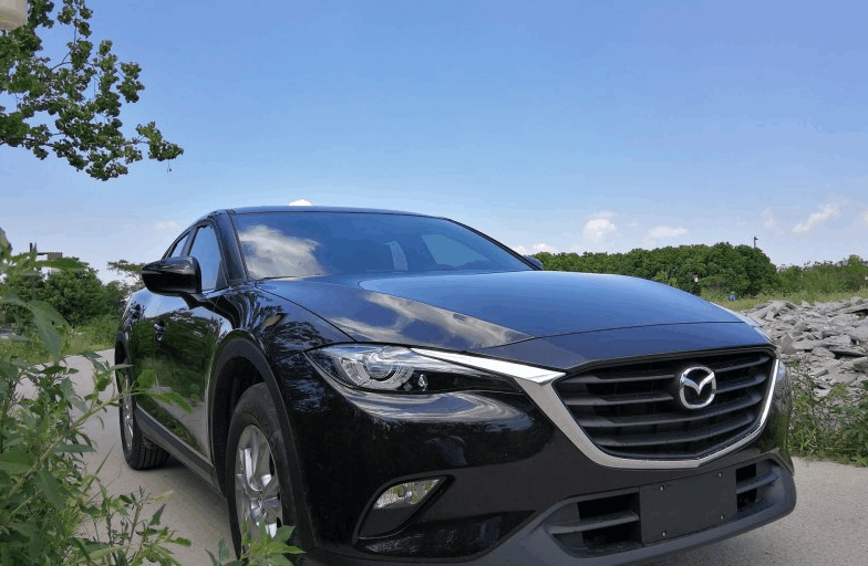 跟老爸说我买了辆“运动跑车”, 看到车后很欣慰, 不是启辰T90