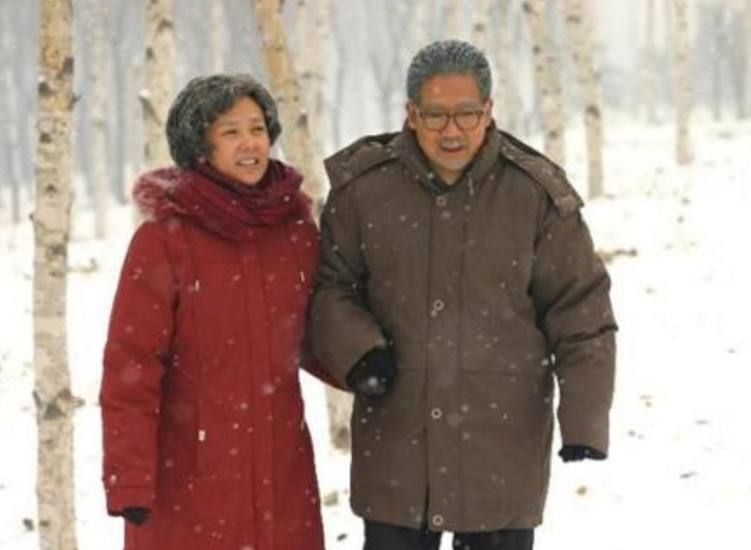 ����顷���Ź�������Ů������������������ȴ�����伣