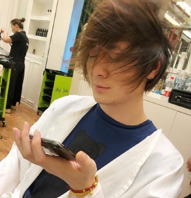 张大仙最近又遇到难题,求粉丝介绍发型,光头和寸头丑拒!