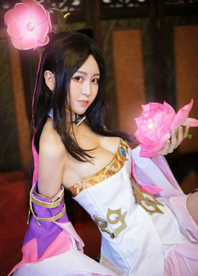 王者荣耀貂蝉真人cos,cosplay女英雄貂蝉 王者荣耀貂蝉cos,这位小姐姐你们给几分