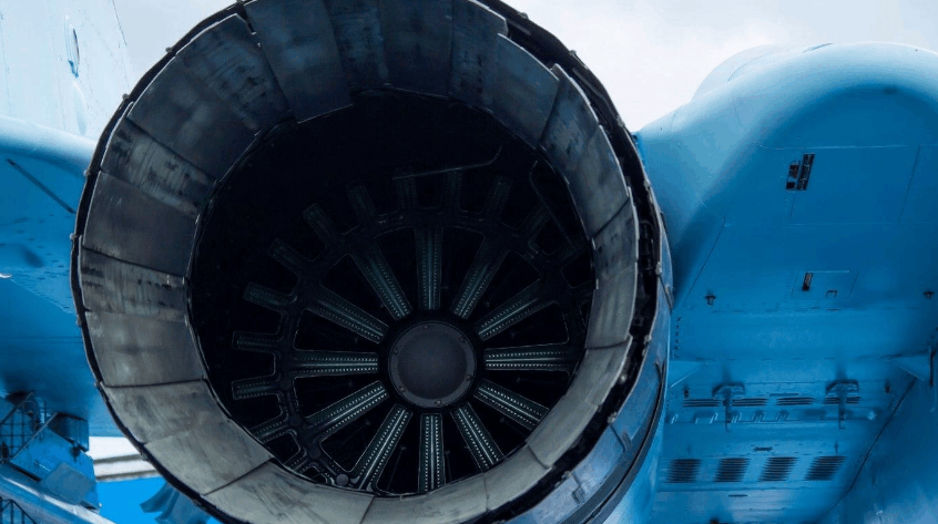 零距观察俄最新米格35战斗机 机身工艺细节表