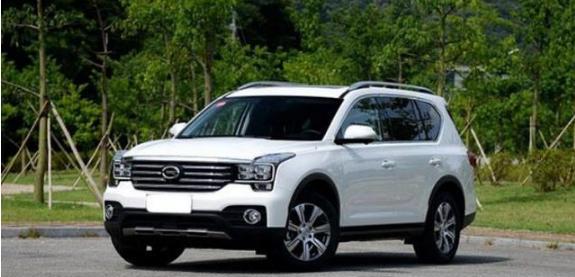 传祺最尴尬的车型，各方面不输GS8却没销量，网友：输在定位！