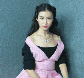 被陆川讽刺修图过分, 去国外蹭时装周, 豆瓣女神张辛苑现在是这样