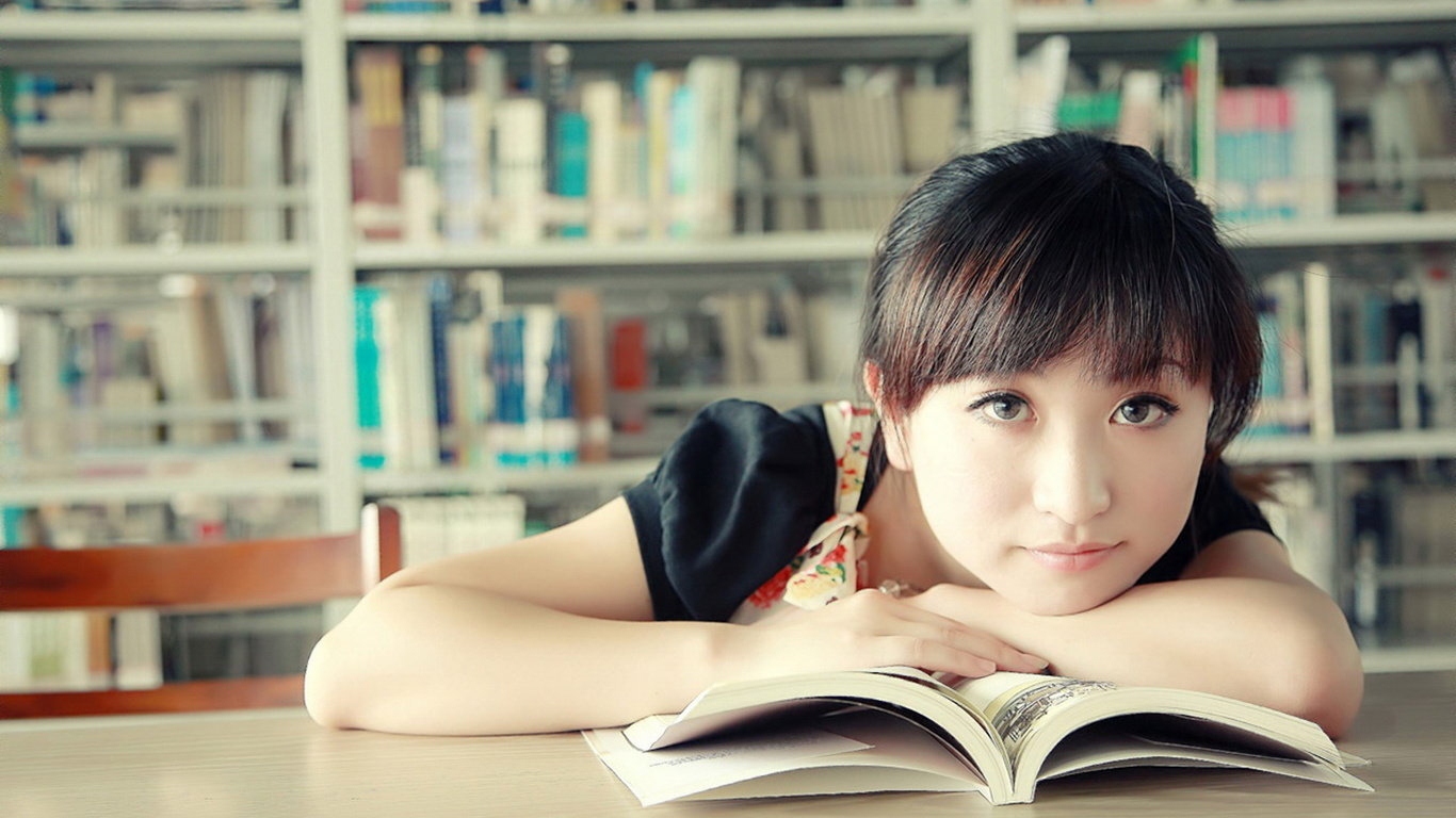 360壁纸上这个清纯可爱的美女叫什么名字啊?