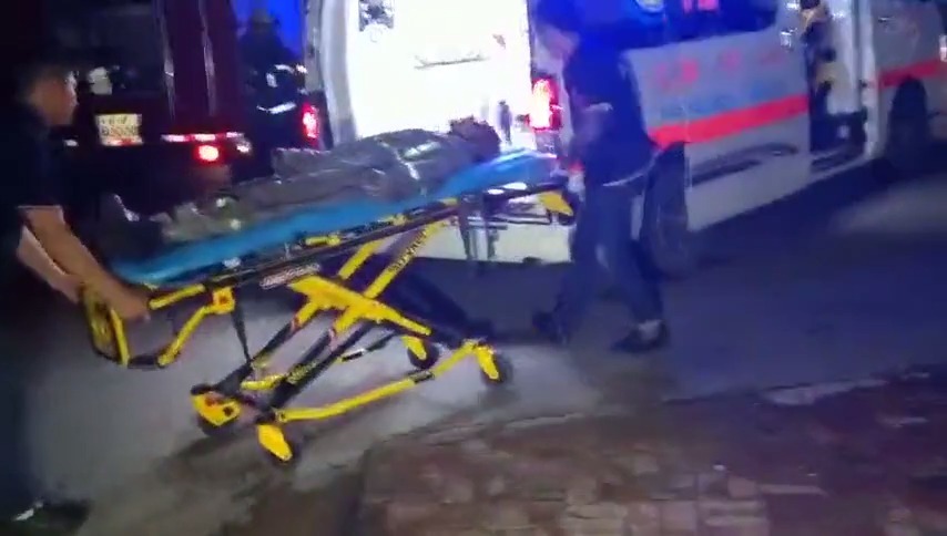 视频|长沙加油站38秒灭火员工被重奖表彰:7人