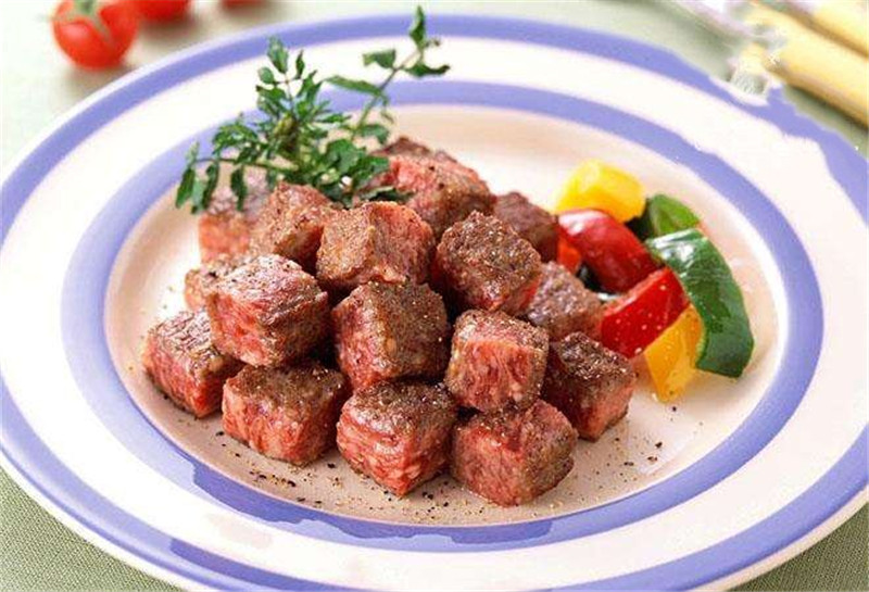 超市的牛肉粒太贵了?教你在家十分钟就能做一锅,一定得好好收藏