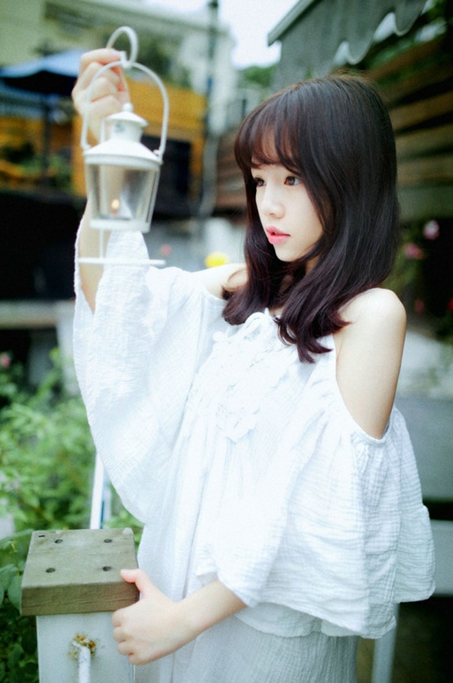 后花园里清纯娇羞可爱少女清新阳光俏皮唯美写真集 @微相册 @微博摄