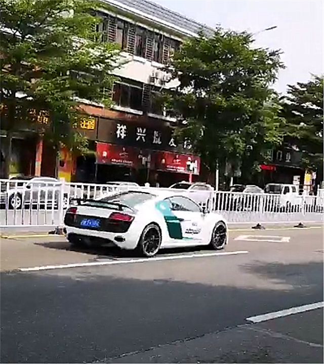 218万奥迪R8现东莞,车牌不带一个“8”,但外观却比88888吸睛!