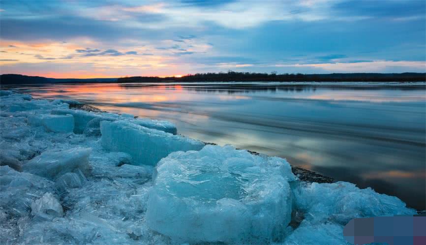 热什么热,八月份的这里已经开始穿棉袄了,早上
