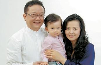 曾是春晚主持人, 国家一级演员, 三任妻子貌美如花, 如今过成这样
