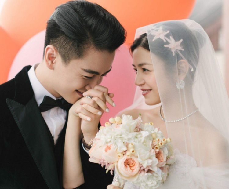 明星们的结婚照：杨幂和刘凯威养眼，最后一对把网友看哭了|杨幂|刘凯威 