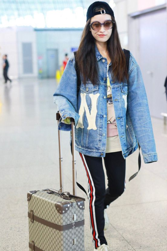 倪妮一身5万+造型加持却难看到无法形容?“饼干鞋”亮了!