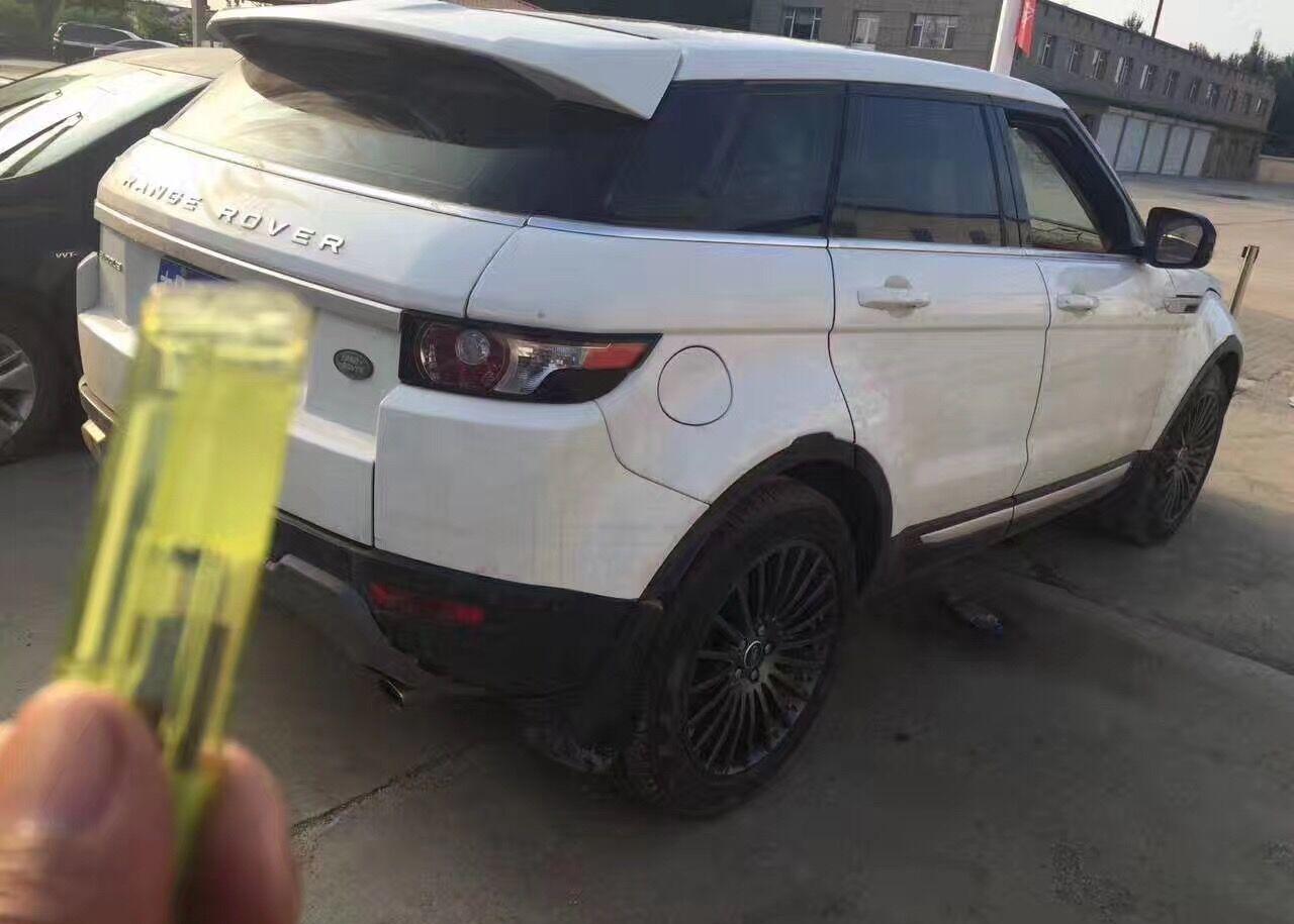 小伙花7万元买了一辆水淹路虎极光, 村里人都说值