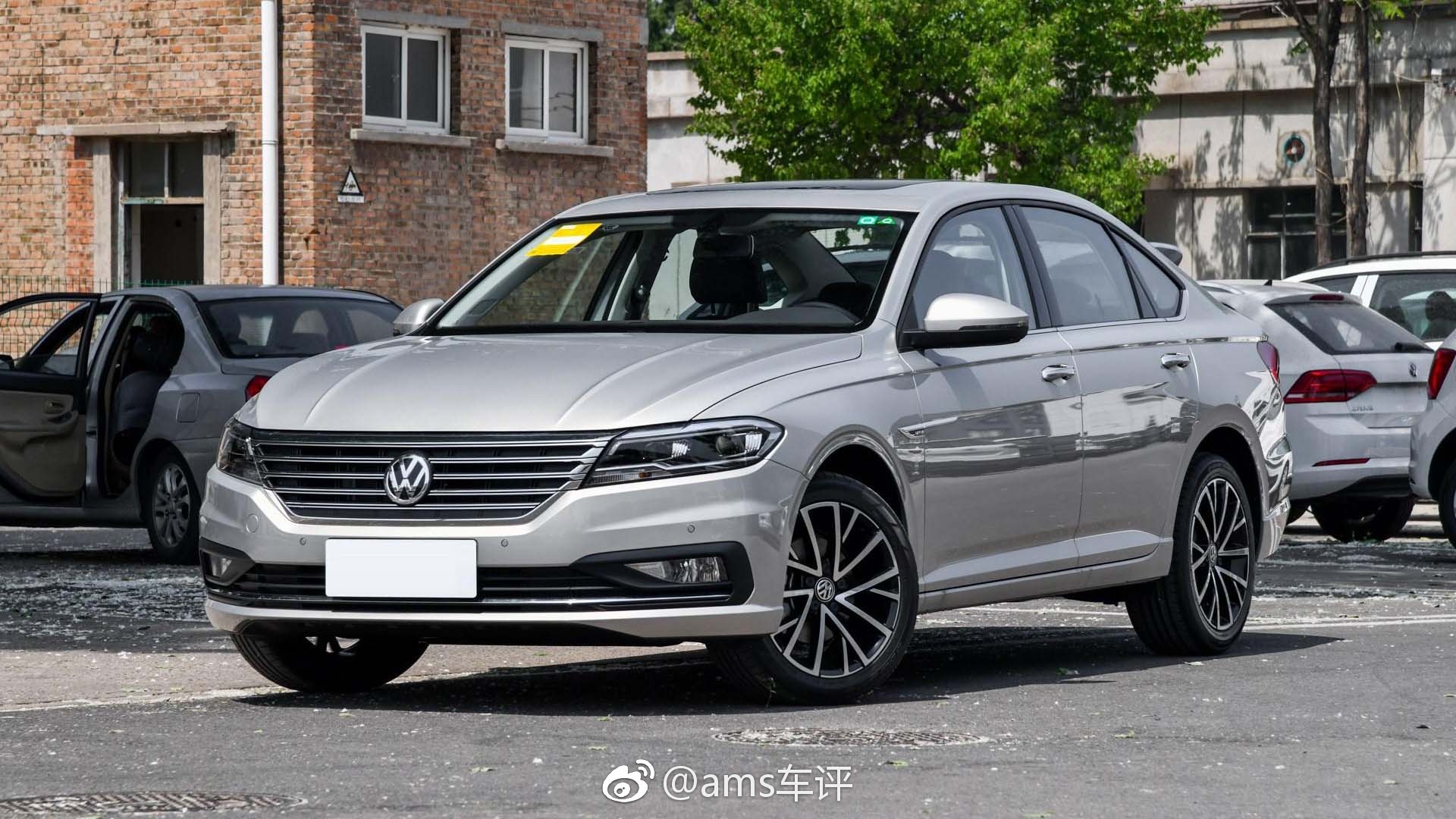 上汽大众全新朗逸将于今天晚间正式上市，根据此前公布的消息