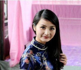 长得像杨幂的四个人，第二位是日本人，第四位可以“以假乱真”