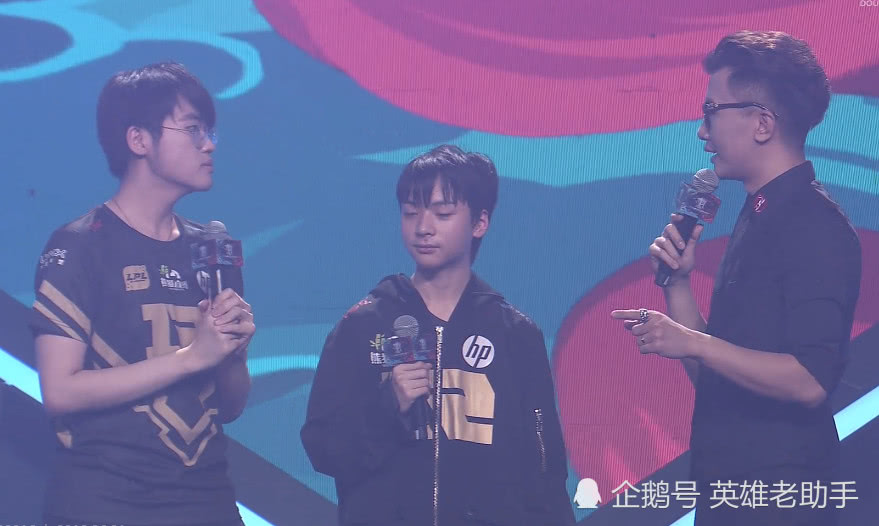 RNG赢下比赛后走A怪采访:今天用亚索打下路