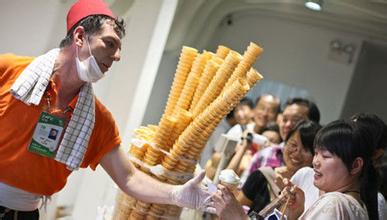 西安人的城墙下是西安人的火车 抖音上最火的