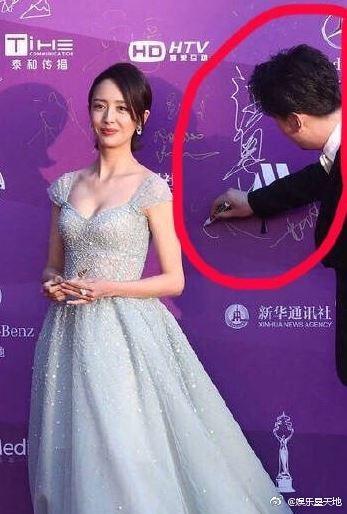 雷佳音佟丽娅走红毯火了!网友:好般配，但雷哥早已坐拥豪宅娇妻