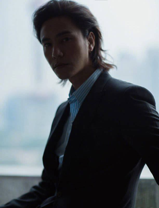 身高176的山下智久和陈坤，他们的硬伤都被这双鞋拯救了