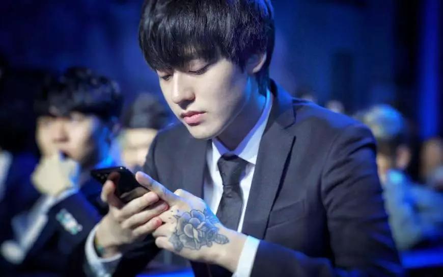 电竞圈的高颜值:守望先锋加拿大选手榜首,比F