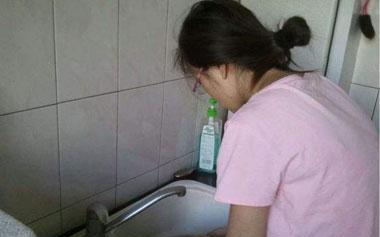 肚子鼓的像孕妇, 得知检查结果后, 她再也不想见